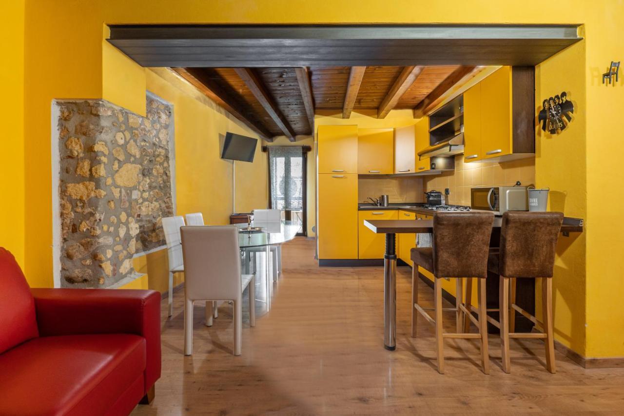 Stylish 2 Bedroom With Balcony เวโรนา ภายนอก รูปภาพ